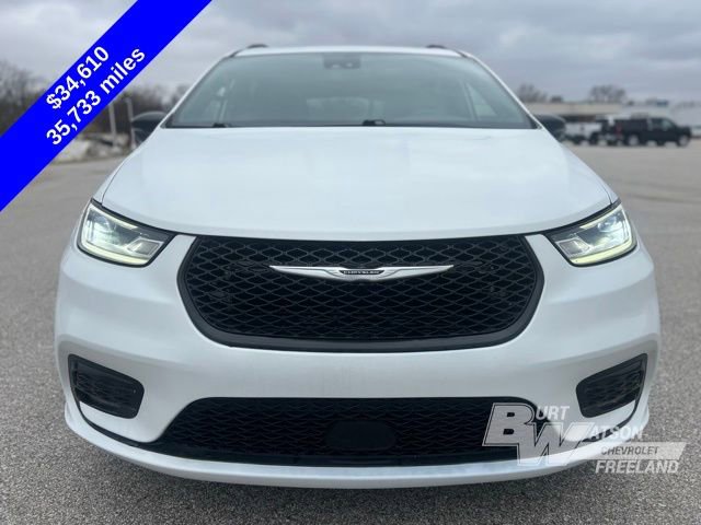 Used 2025 Chrysler Pacifica Limited FWD image 9