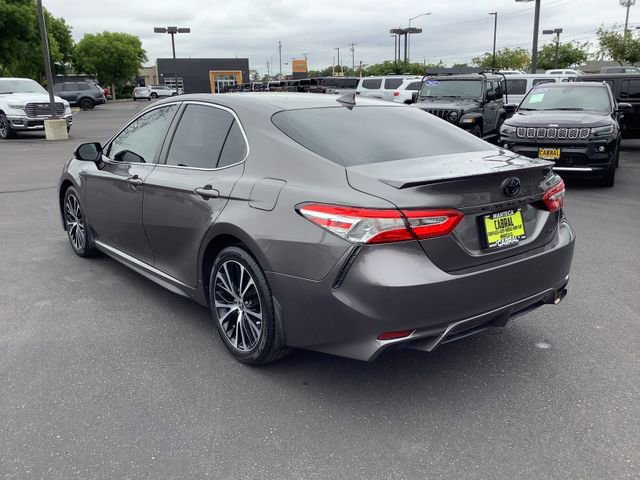 Used 2020 Toyota Camry SE FWD image 21
