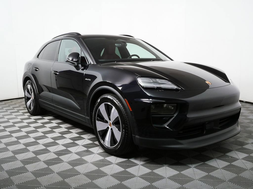 Certified 2025 Porsche Macan 4 Electric AWD/4WD image 27