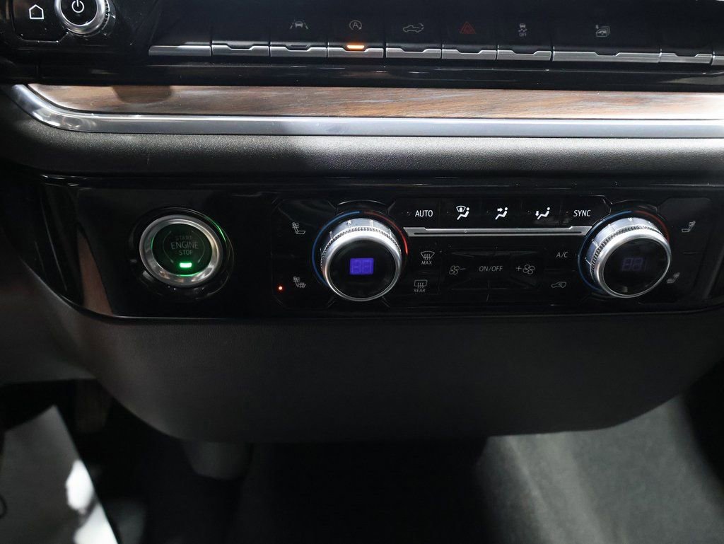 Used 2023 GMC Sierra 1500 SLT image 34