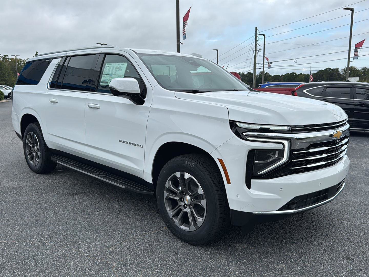 New 2026 Chevrolet Suburban LT image 6