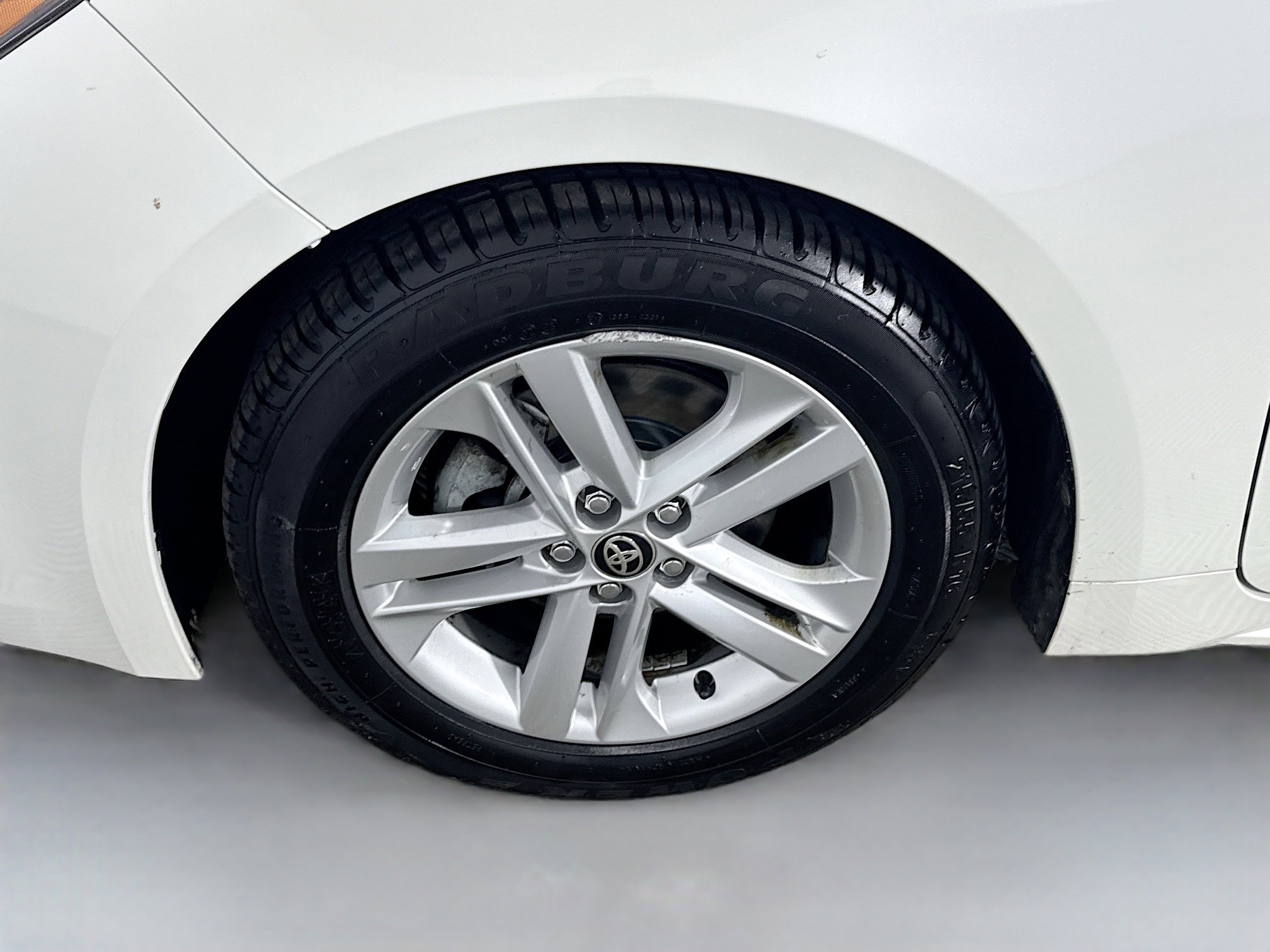 Used 2020 Toyota Corolla SE w/ Carpet Mat Package image 38