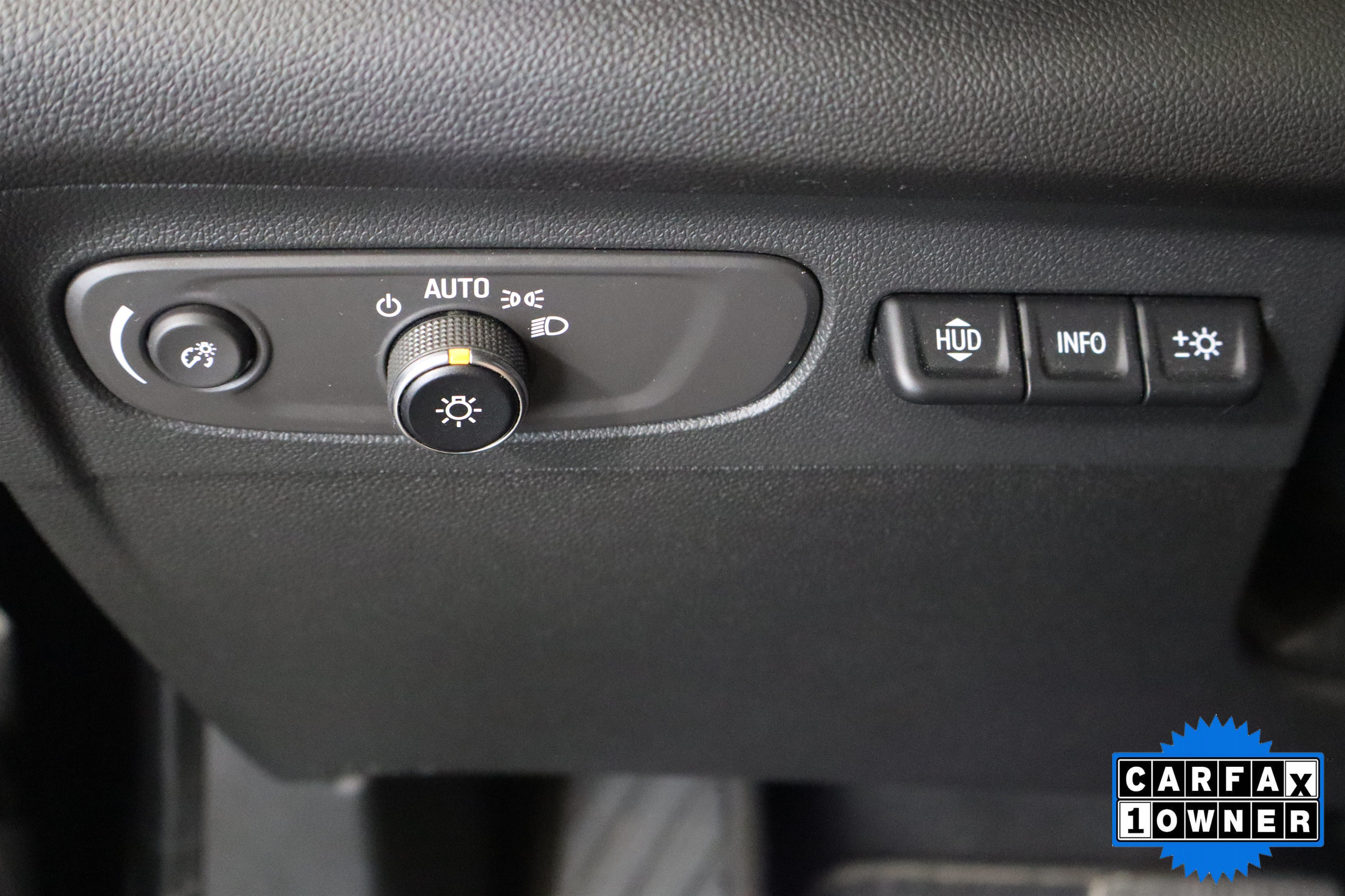 Used 2023 Buick Envision Avenir AWD/4WD image 35
