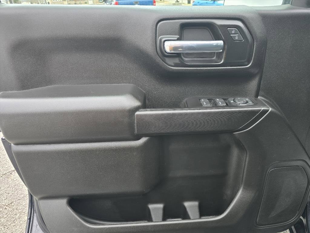 Used 2023 Chevrolet Silverado 1500 Custom image 11