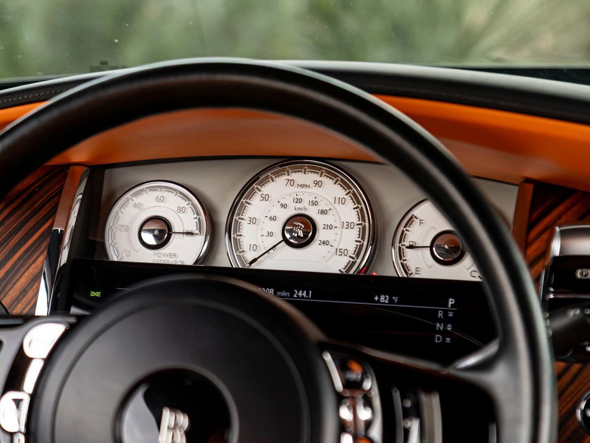 Used 2016 Rolls-Royce Dawn image 14