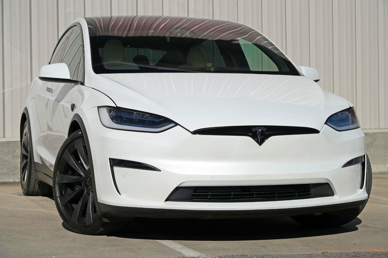 Used 2022 Tesla Model X AWD/4WD image 3