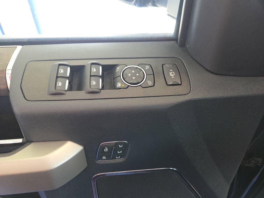 Used 2022 Ford F250 Lariat w/ Tremor Off-Road Package image 11