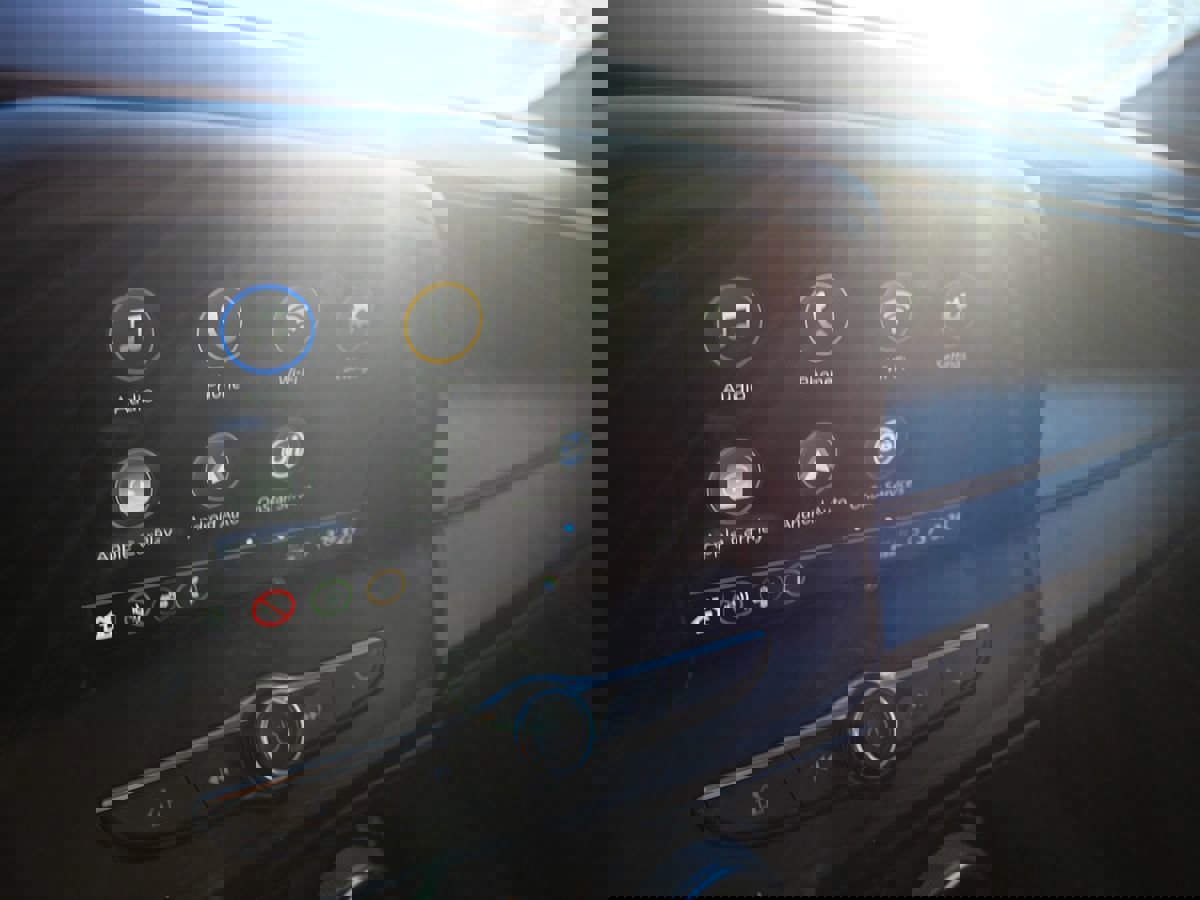 Used 2019 Chevrolet Camaro LT image 19