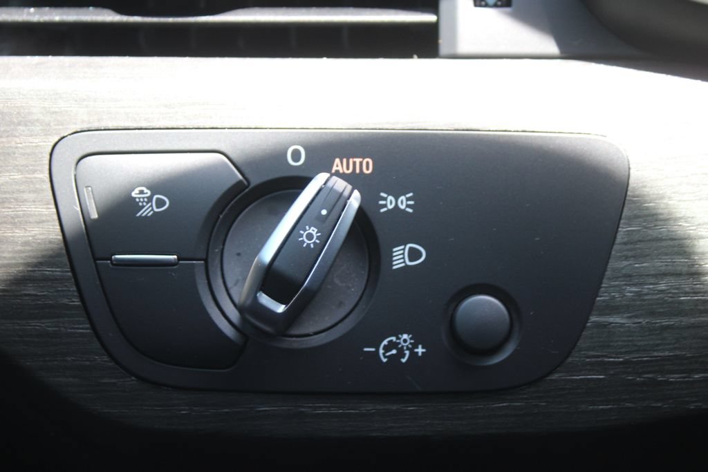 Used 2021 Audi A4 2.0T Premium w/ Convenience Package AWD/4WD image 26