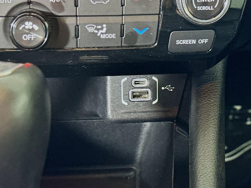 Used 2024 Jeep Compass Limited image 30