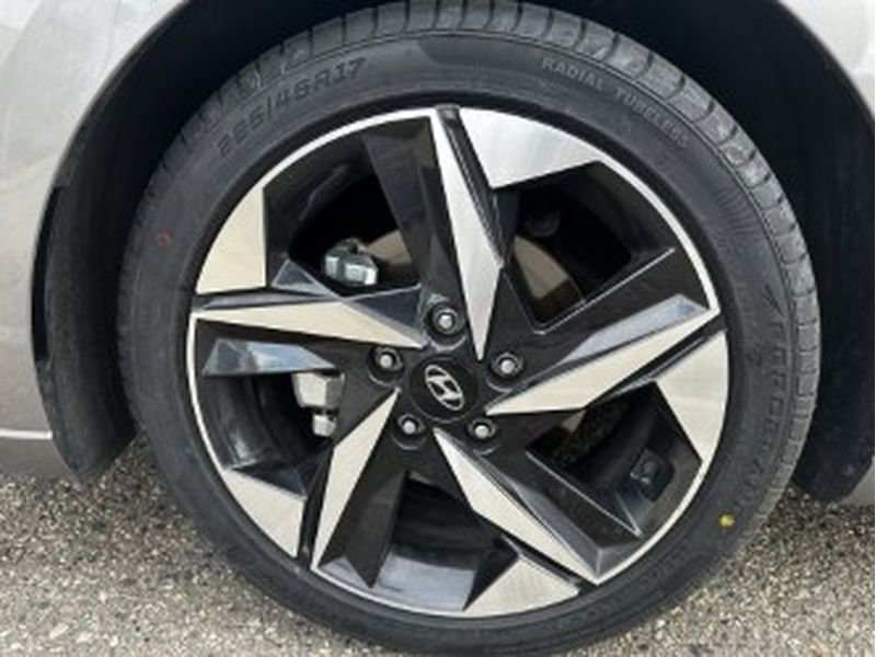 Used 2023 Hyundai Elantra SEL w/ Convenience Package image 11