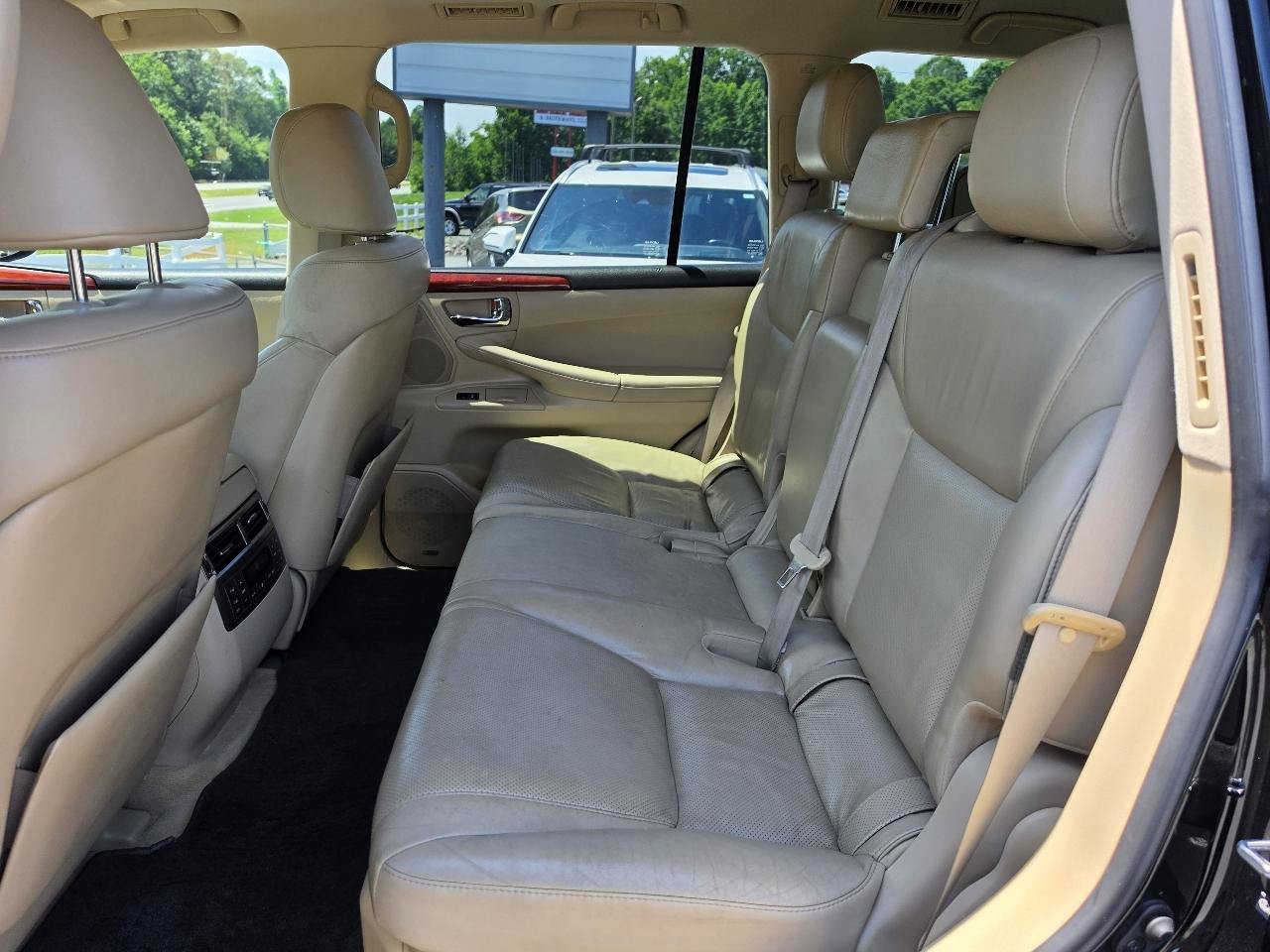 Used 2009 Lexus LX 570 4WD image 4