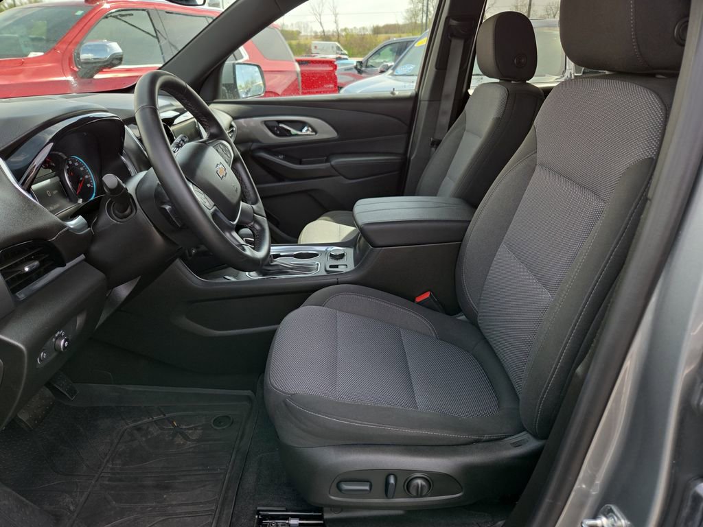 Certified 2023 Chevrolet Traverse LT FWD image 25