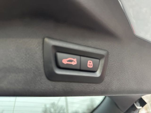 Used 2024 BMW X7 xDrive40i w/ M Sport Package image 9