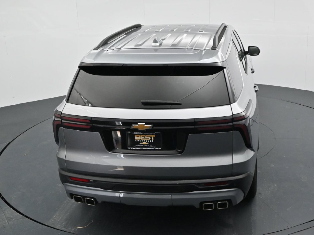 Used 2024 Chevrolet Traverse LT FWD image 23