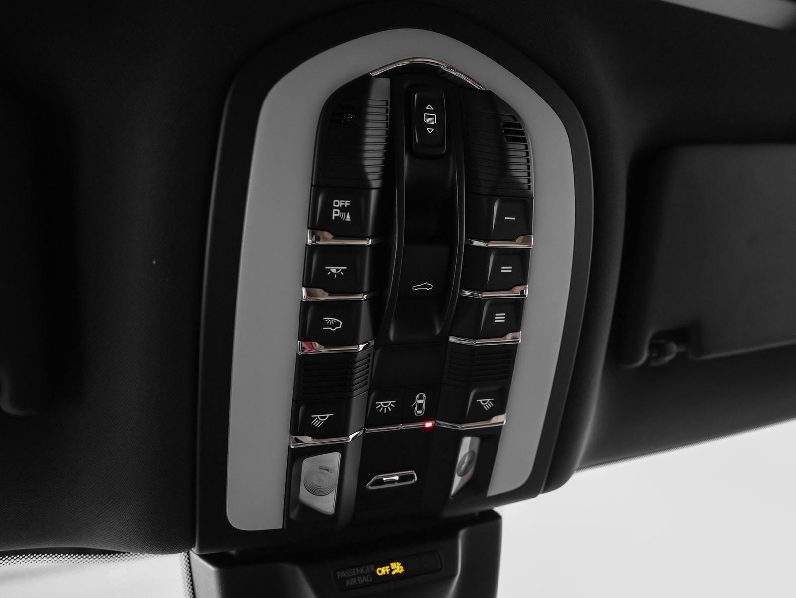 New 2026 Porsche Macan AWD/4WD image 39