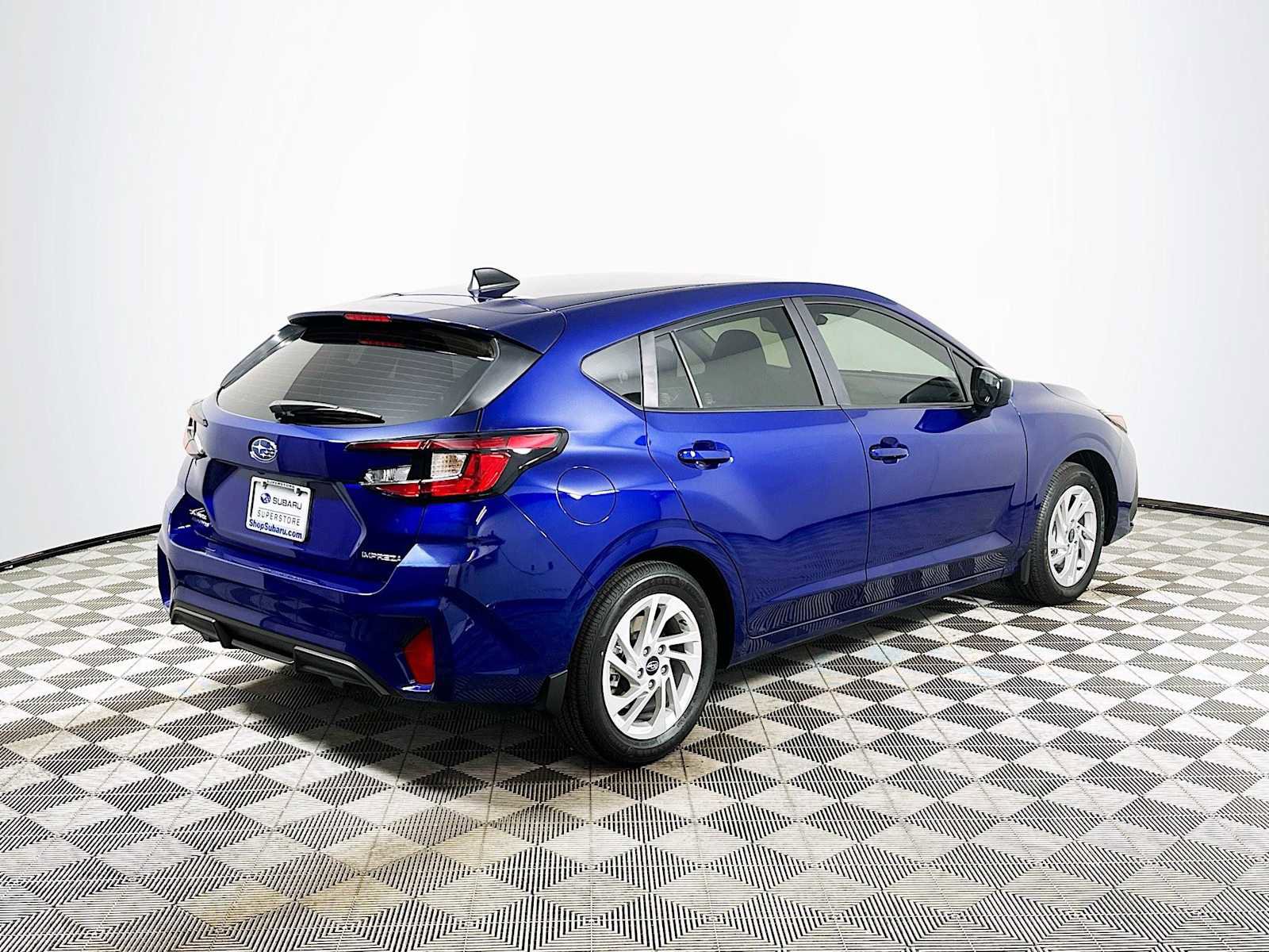 Certified 2025 Subaru Impreza 2.0i image 7
