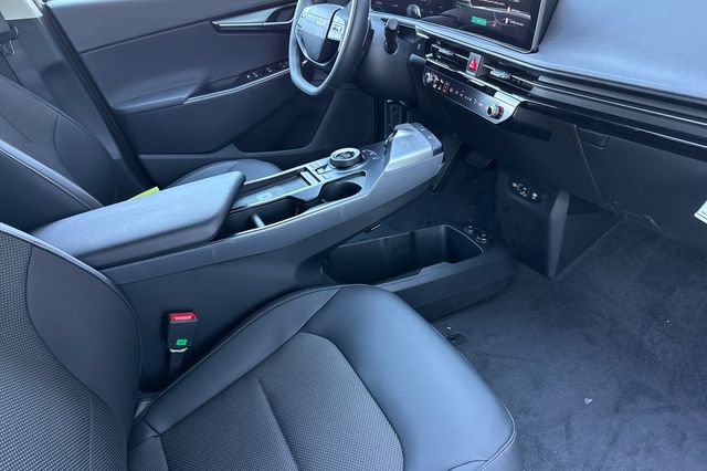 New 2026 Kia EV6 Light RWD image 18