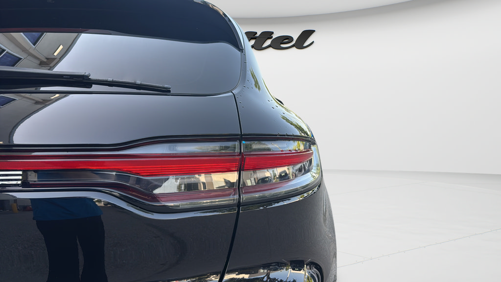 Used 2021 Porsche Macan AWD/4WD image 37
