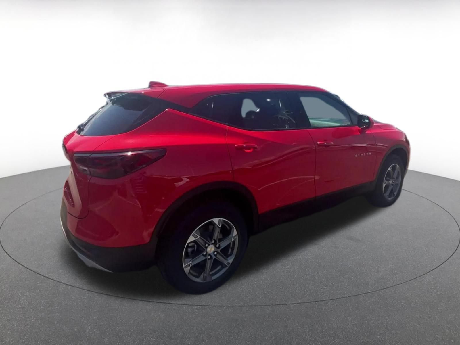 Used 2026 Chevrolet Blazer LT AWD/4WD image 15