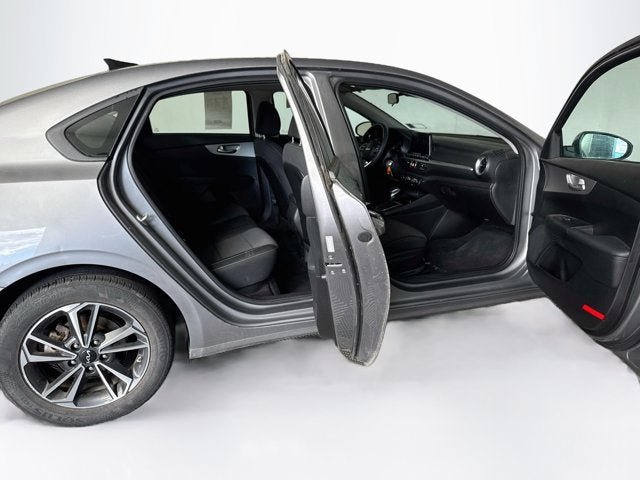 Certified 2023 Kia Forte LXS w/ LXS Technology Package FWD image 29