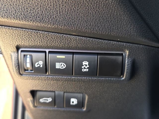 Used 2024 Toyota Corolla Cross XSE w/ Convenience Package image 25