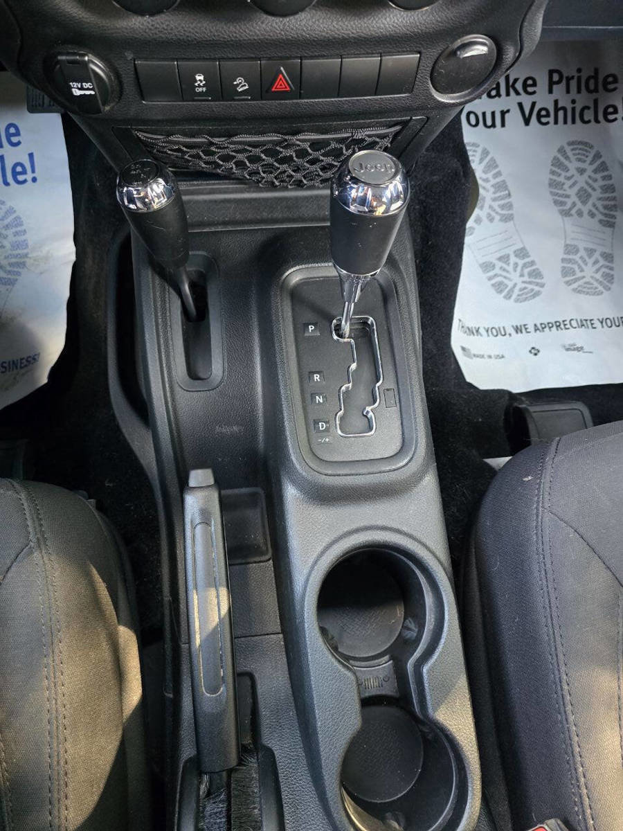 Used 2017 Jeep Wrangler Sport w/ Connectivity Group image 15