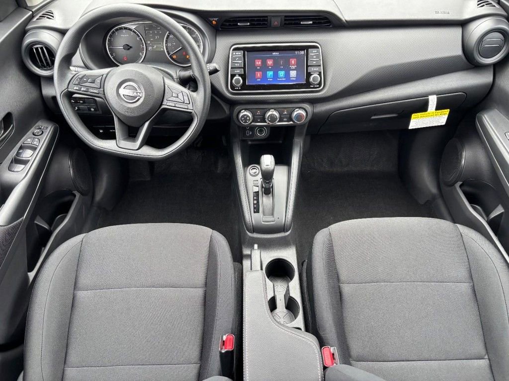 Used 2025 Nissan Kicks Play S image 6