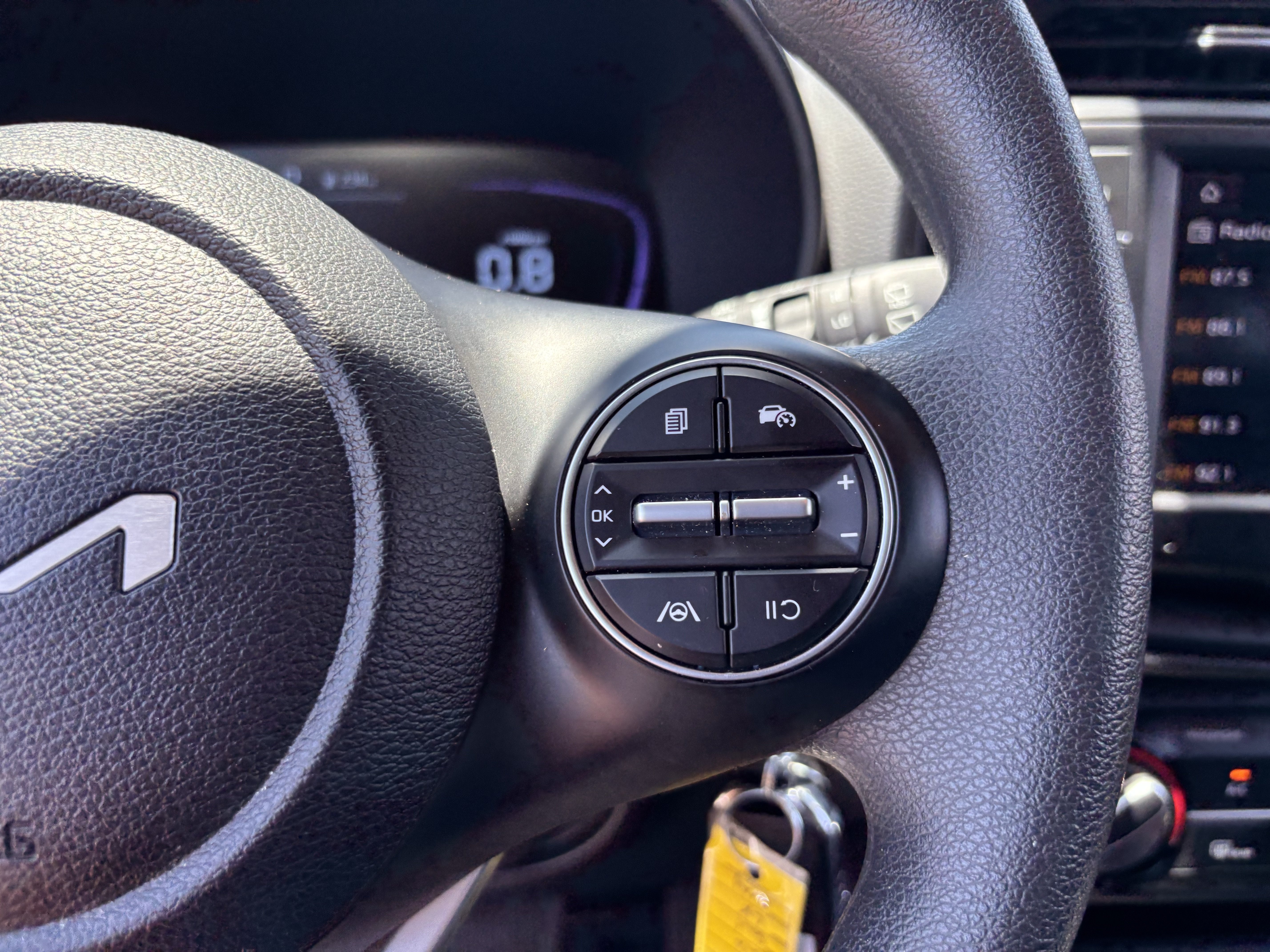 Certified 2025 Kia Soul LX w/ LX Technology Package FWD image 26