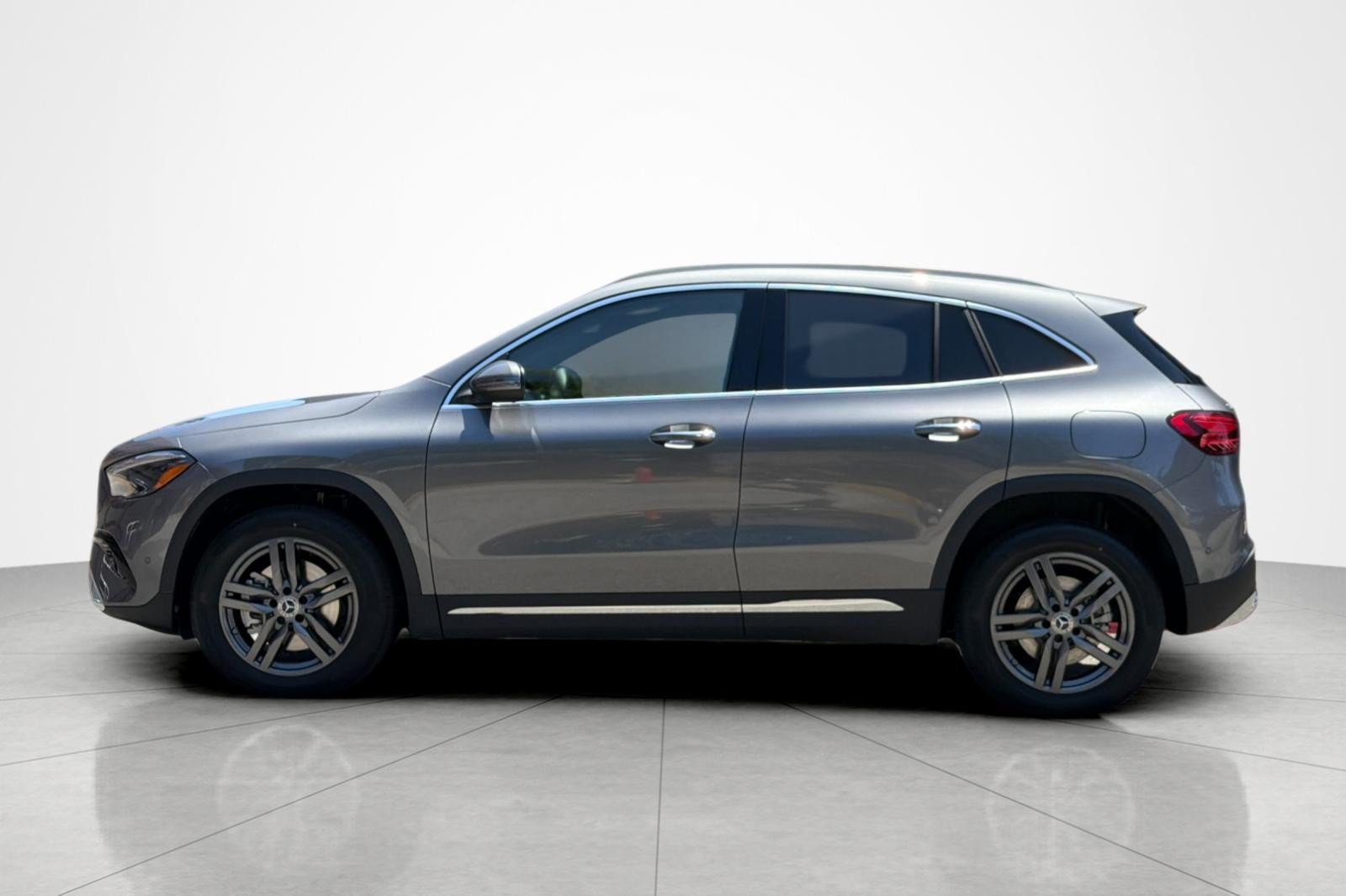 New 2026 Mercedes-Benz GLA 250 image 2