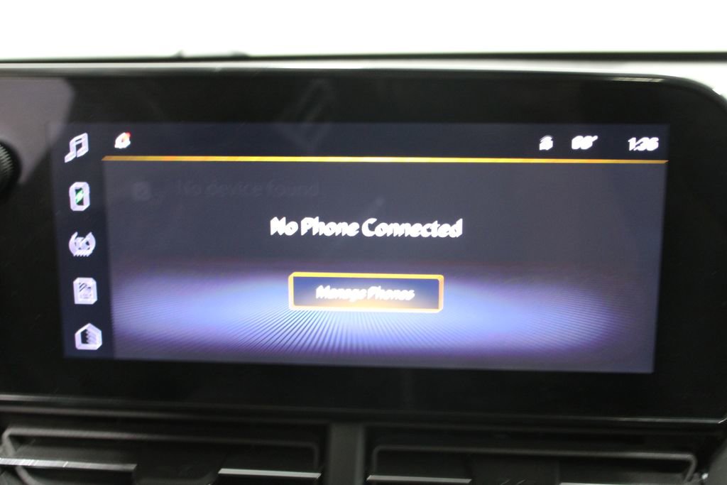 Used 2024 Chevrolet Trax ACTIV w/ Sunroof Package FWD image 31