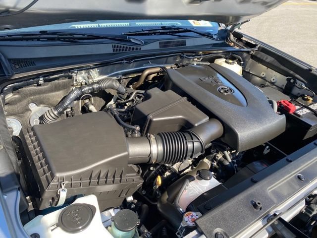 Used 2021 Toyota Tacoma TRD Off-Road AWD/4WD image 18
