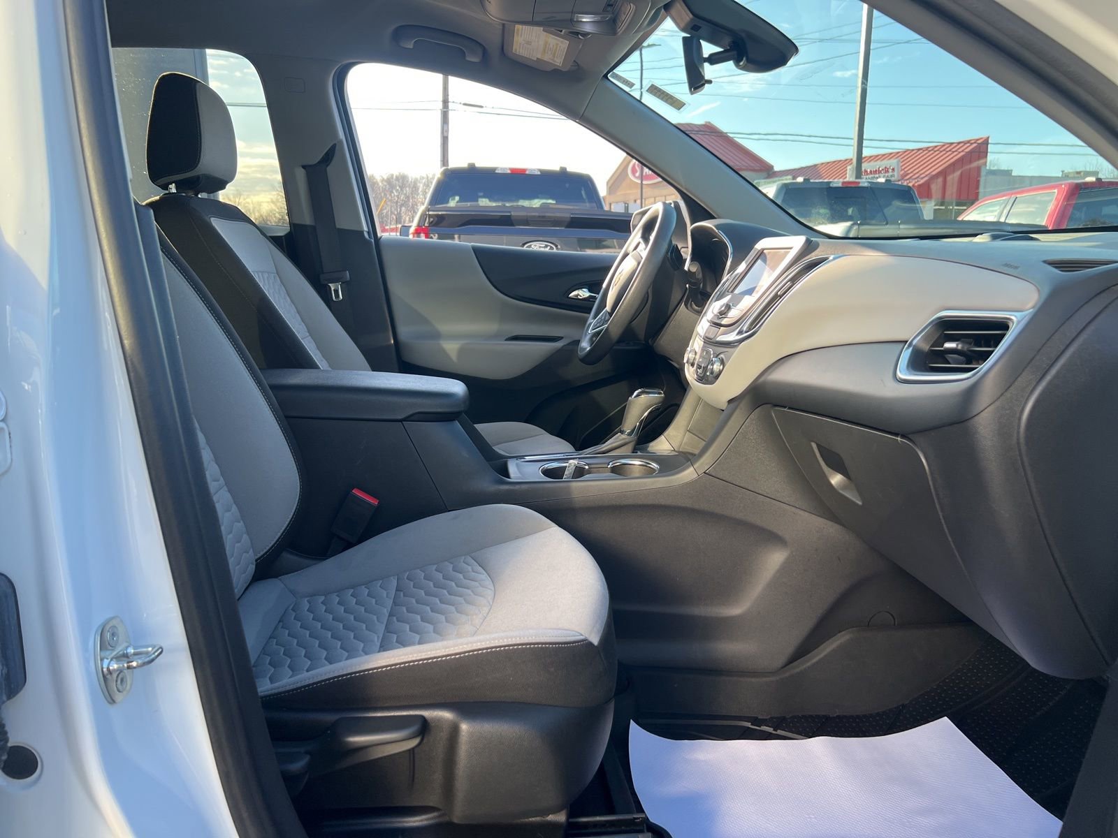 Used 2021 Chevrolet Equinox LT FWD image 29