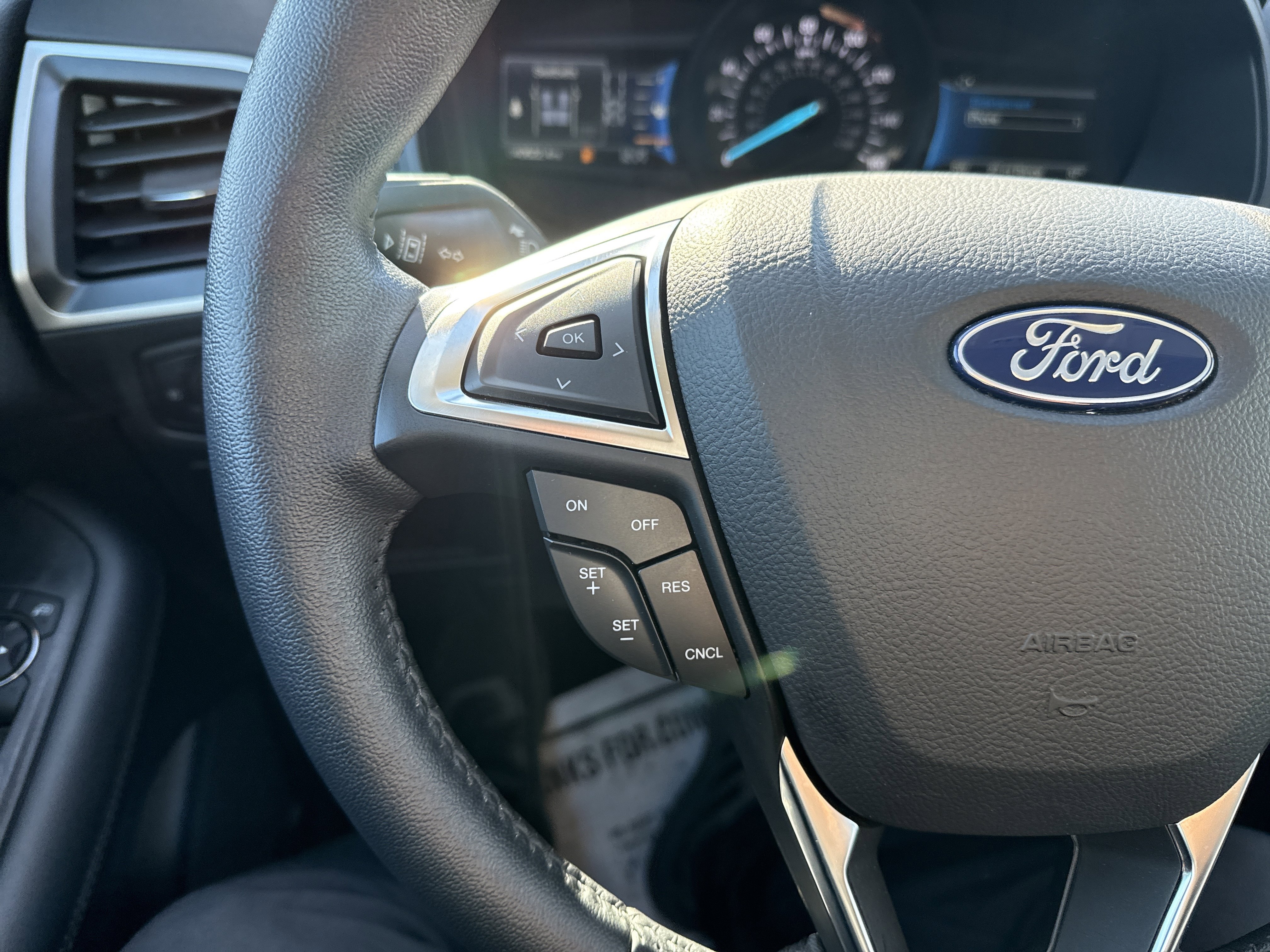 Used 2024 Ford Edge SEL w/ Convenience Package image 19