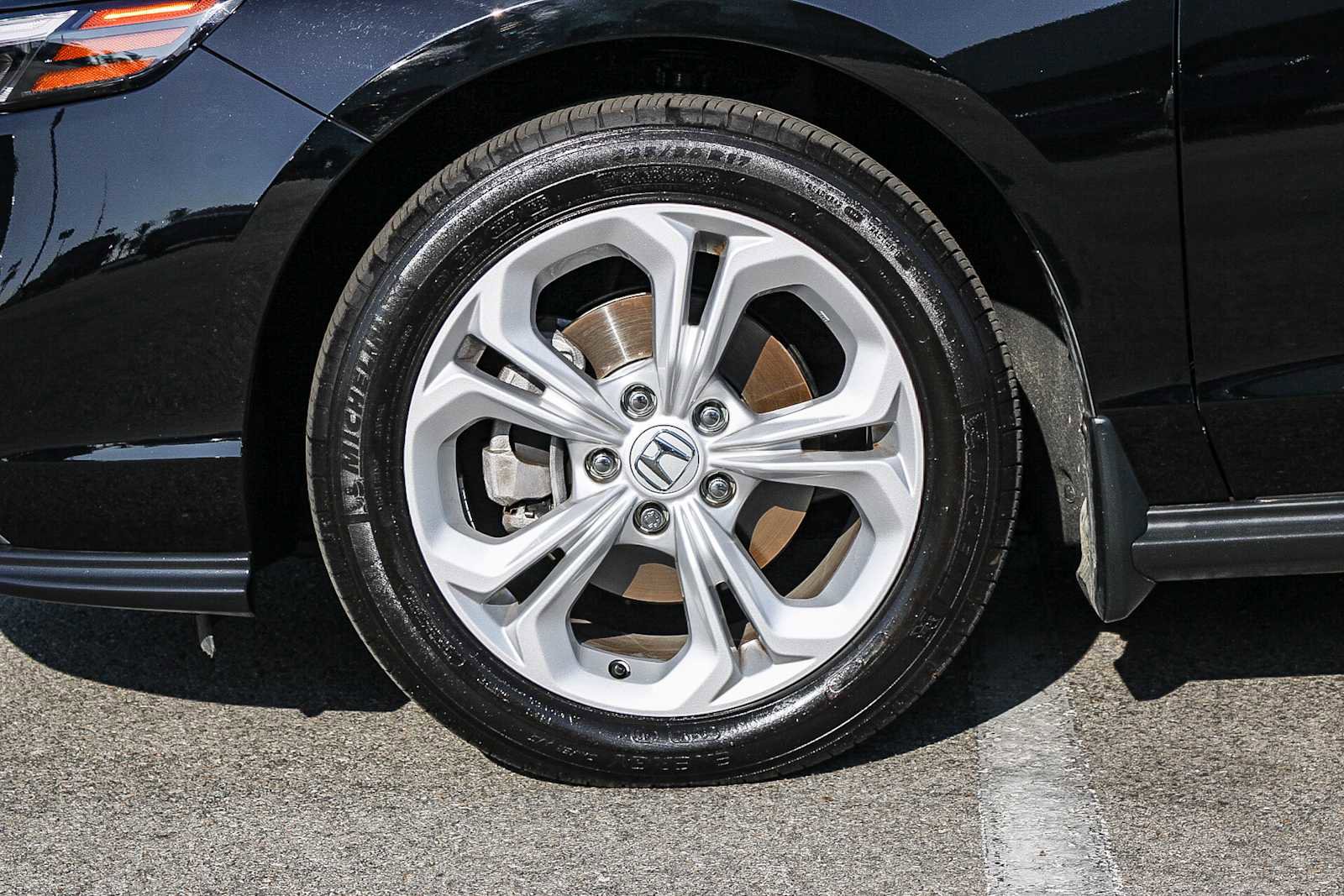 Certified 2025 Honda Accord LX image 11