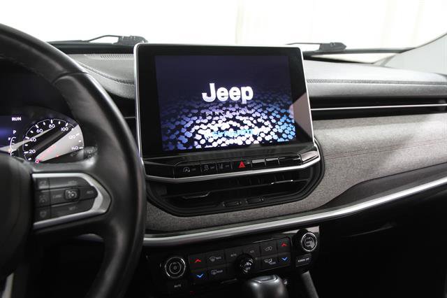 Used 2022 Jeep Compass Latitude image 9