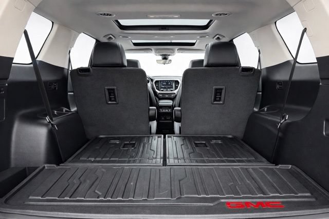 Used 2021 GMC Acadia Denali w/ Denali Ultimate Package AWD/4WD image 33