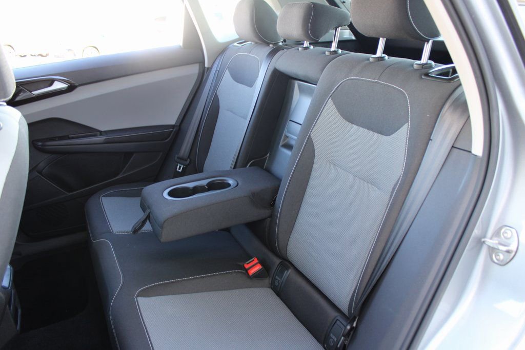 Certified 2024 Volkswagen Taos S image 21