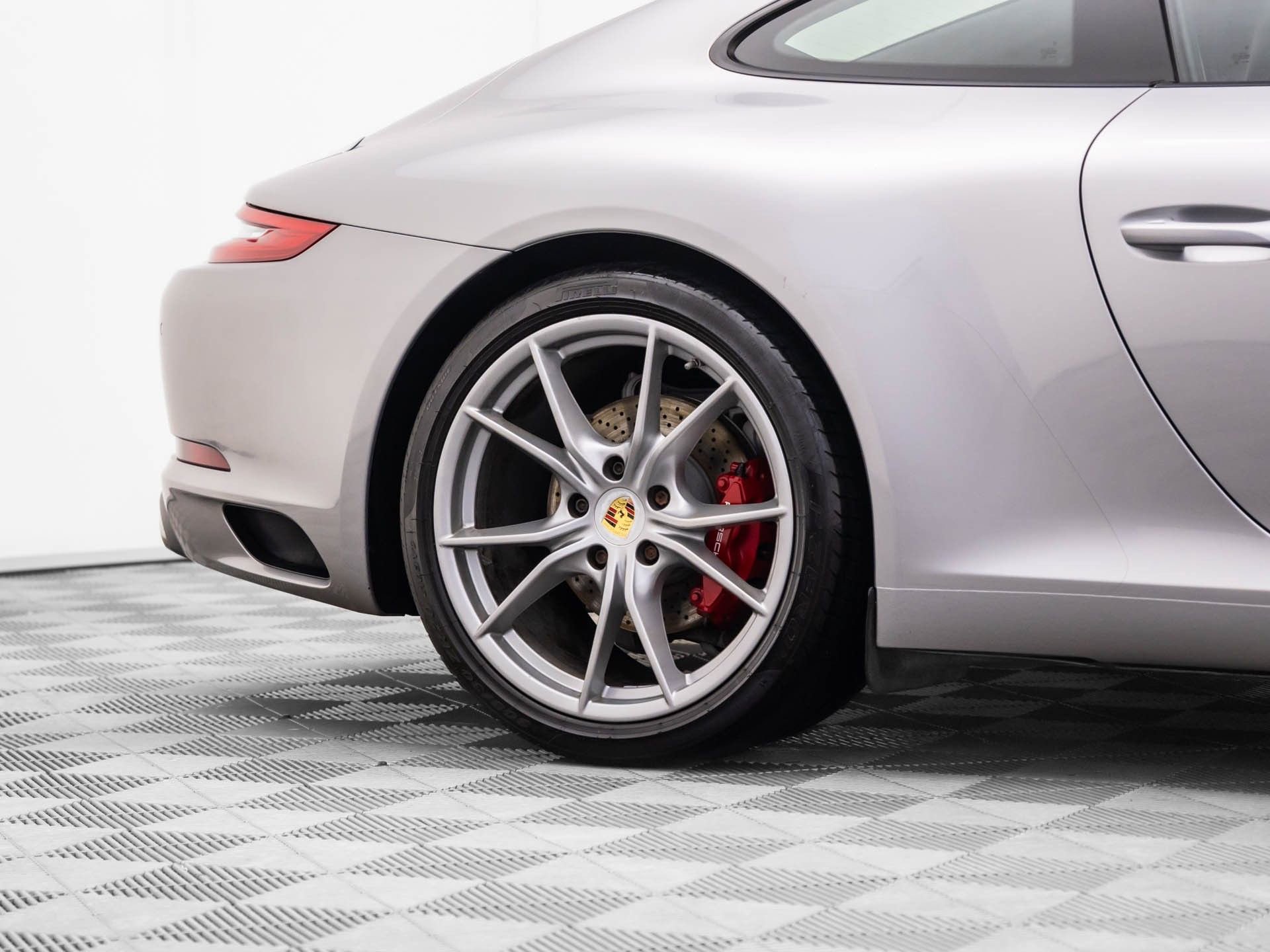 Used 2017 Porsche 911 Carrera image 31