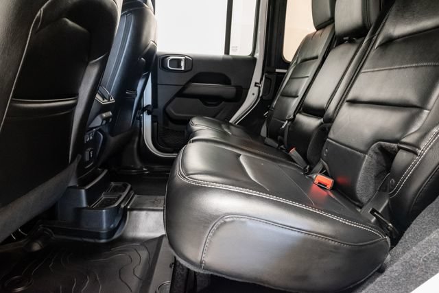 Used 2018 Jeep Wrangler Unlimited Sahara AWD/4WD image 29