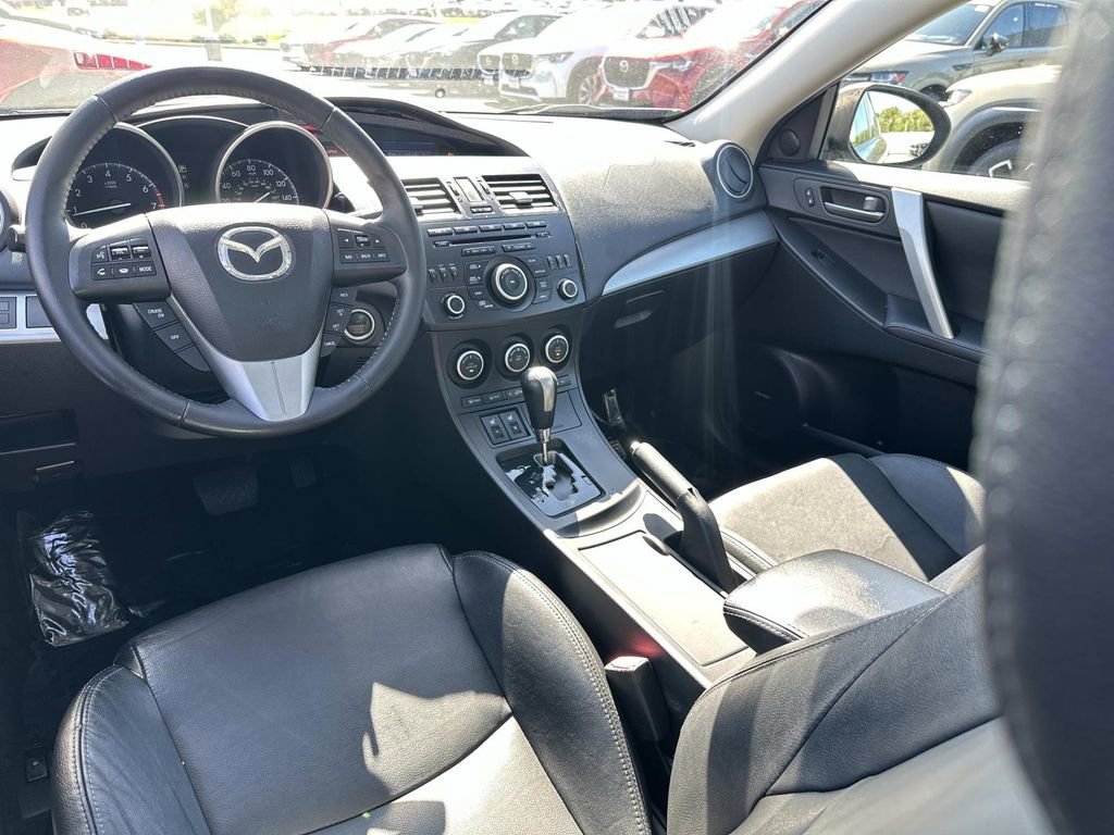 Used 2012 MAZDA MAZDA3 s Grand Touring image 2