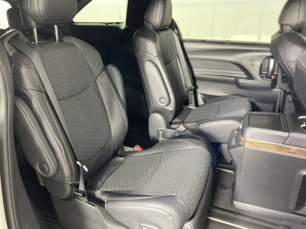 New 2026 Toyota Sienna Platinum AWD/4WD image 24