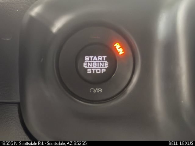 Used 2018 Jeep Wrangler Unlimited Sahara AWD/4WD image 27