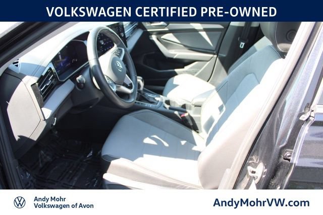 Used 2025 Volkswagen Jetta SE FWD image 15