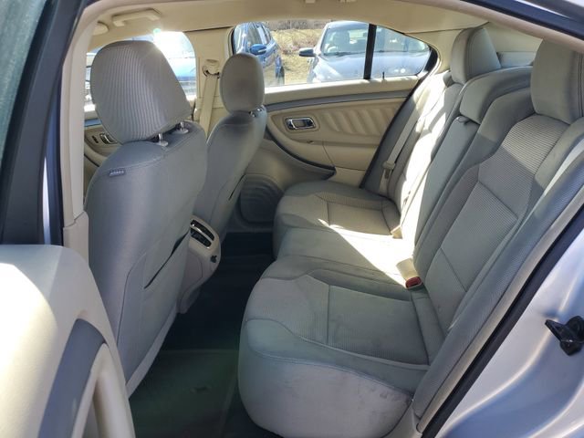 Used 2014 Ford Taurus SEL image 26