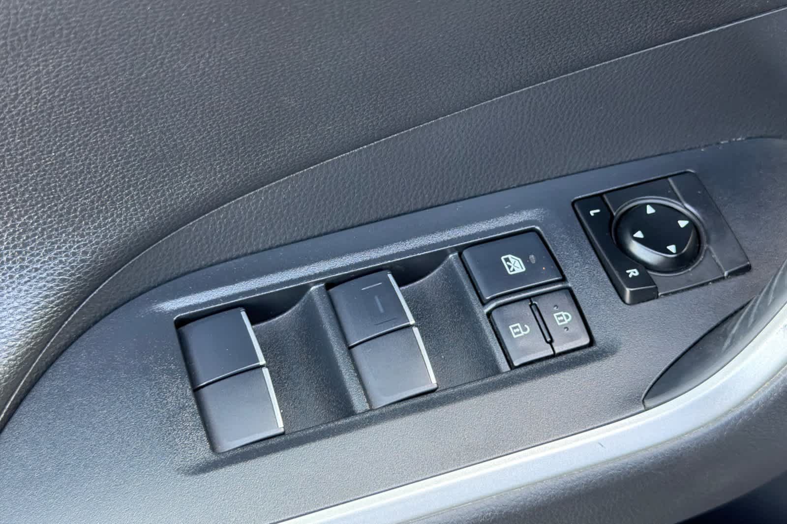 Used 2019 Toyota RAV4 XSE AWD/4WD image 13