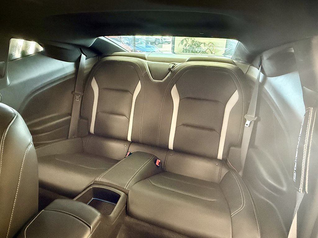 Used 2019 Chevrolet Camaro SS RWD image 17