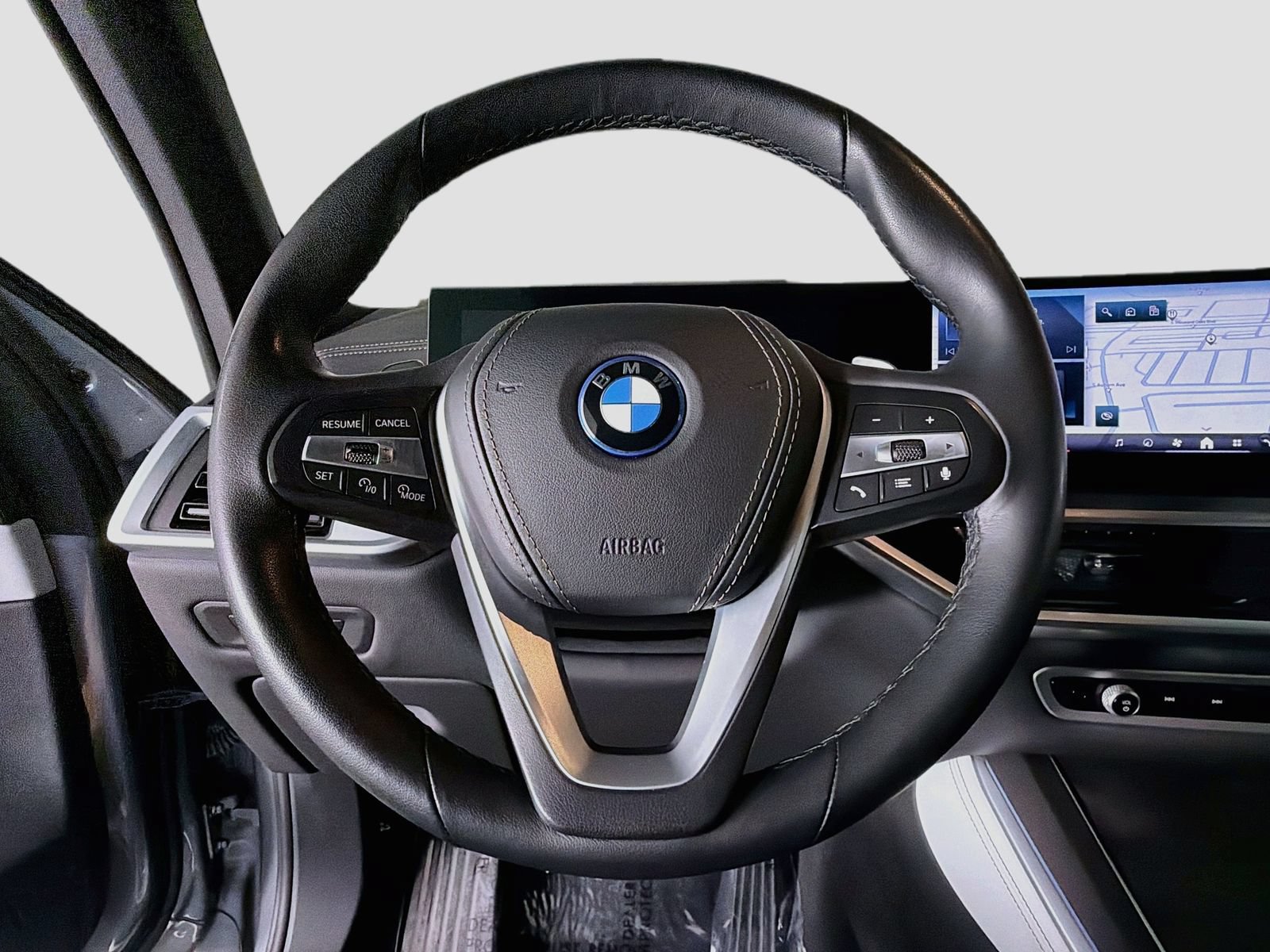 Used 2024 BMW X5 xDrive50e w/ Executive Package AWD/4WD image 11