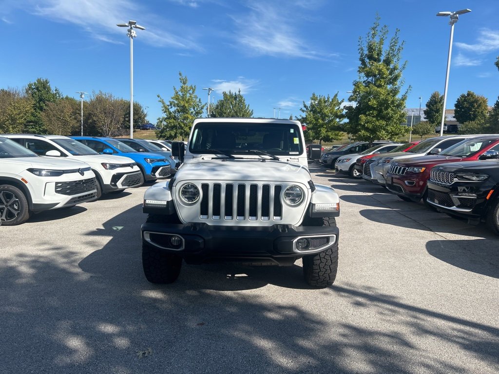 Used 2018 Jeep Wrangler Unlimited Sahara image 2