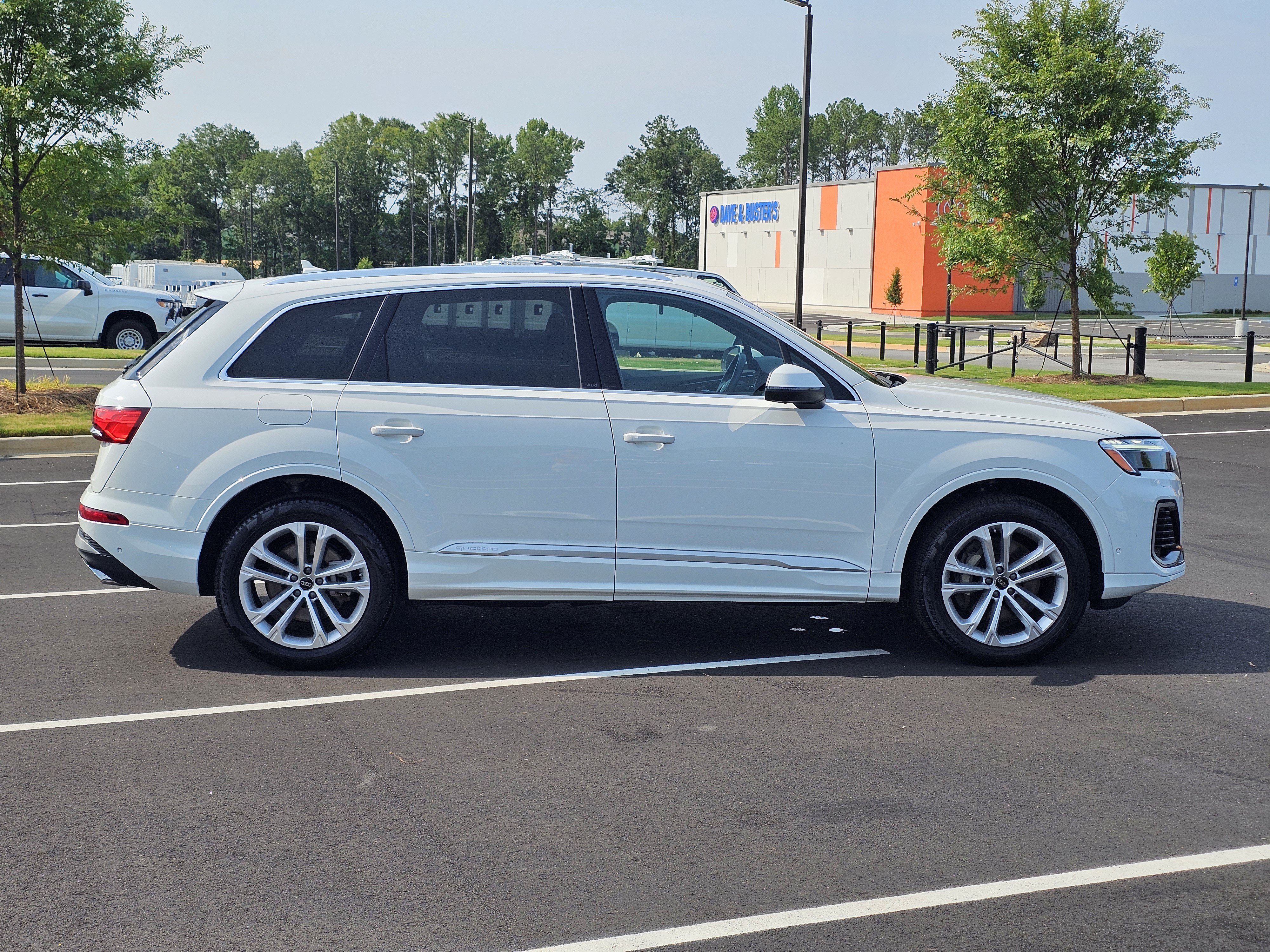 Used 2025 Audi Q7 3.0T Premium Plus AWD/4WD image 8